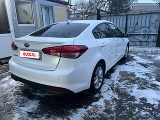 2018 Kia Cerato III Рестайлинг (Classic), белый, 1240000 рублей, вид 5