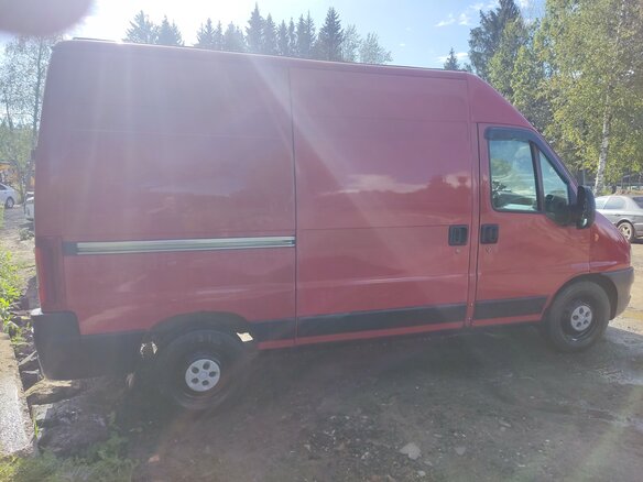 2011 Fiat Professional Ducato, красный, 1100000 рублей - вид 2