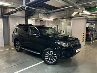 2022 Toyota Land Cruiser Prado 150 Series Рестайлинг 3, чёрный, 5690000 рублей, вид 5