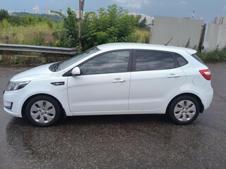 2015 Kia Rio III, белый, 700000 рублей, вид 2