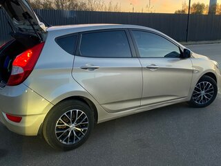 2011 Hyundai Solaris I, бежевый, 1200000 рублей, вид 4