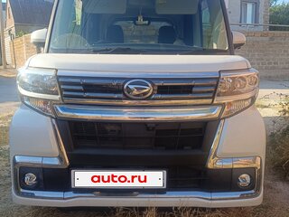 2019 Daihatsu Tanto III Рестайлинг, белый, 925000 рублей, вид 3
