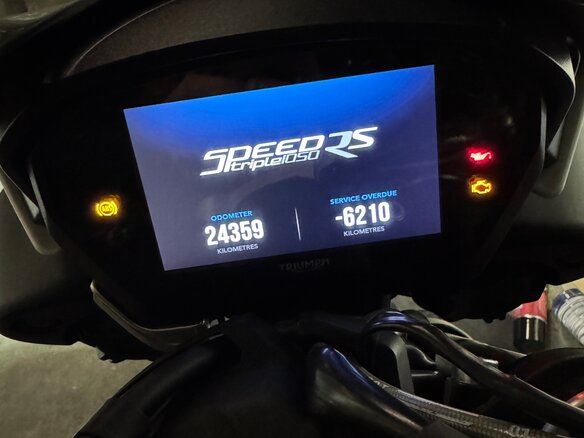 2019 Triumph Speed Triple, белый, 900000 рублей - вид 7