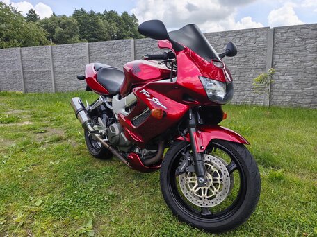 2006 Honda VTR 1000, красный, 390563 рублей, вид 2