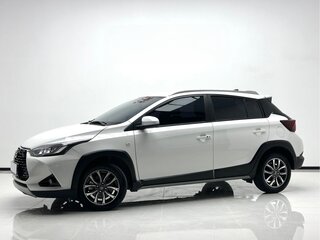2023 Toyota Yaris L X XP150 Рестайлинг, белый, 1354000 рублей, вид 3
