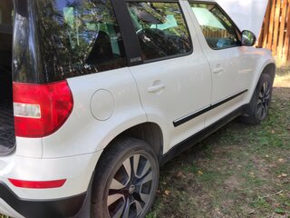 2015 Skoda Yeti I Рестайлинг, белый, 1300000 рублей, вид 5