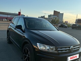 2019 Volkswagen Tiguan II, чёрный, 2900000 рублей, вид 3