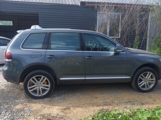 2008 Volkswagen Touareg I Рестайлинг, серый, 1500000 рублей, вид 3