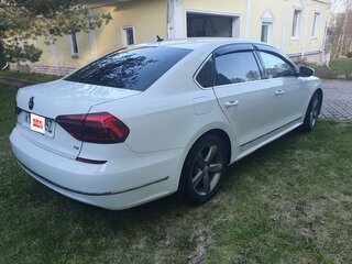 2017 Volkswagen Passat (North America and China) I Рестайлинг, белый, 1400000 рублей, вид 3