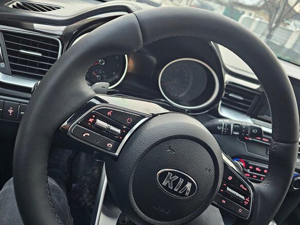 2018 Kia Ceed III, чёрный, 1600000 рублей - вид 16