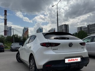 2019 Mazda 3 IV (BP), белый, 2390000 рублей, вид 3