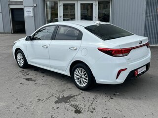 2017 Kia Rio IV, белый, 1259000 рублей, вид 2