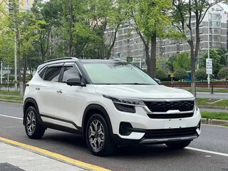 2023 Kia KX3, белый, 1612000 рублей, вид 1