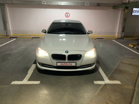 2012 BMW 5 серии 528i xDrive VI (F10/F11/F07), белый - вид 4