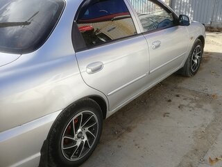 2006 Kia Spectra I Рестайлинг 2, серебристый, 350000 рублей, вид 3