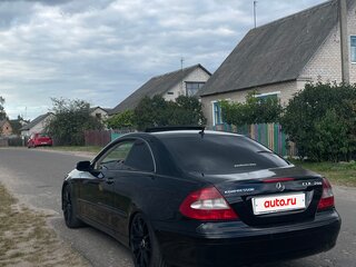 2006 Mercedes-Benz CLK-Класс 200 II (W209) Рестайлинг, чёрный, 800000 рублей, вид 2