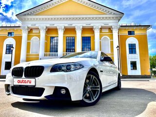 2013 BMW 5 серии 528i xDrive VI (F10/F11/F07) Рестайлинг, белый, 2500000 рублей, вид 2