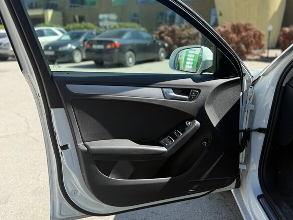 2013 Audi A4 IV (B8) Рестайлинг, белый, 1350000 рублей - вид 8