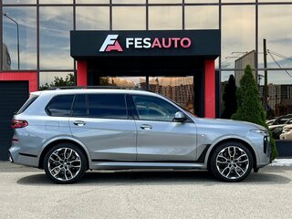 2026 BMW X7 40d I (G07) Рестайлинг, серый, 17490000 рублей, вид 4