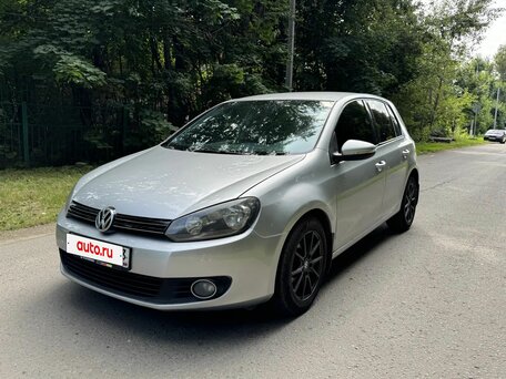 2009 Volkswagen Golf VI, серебристый, 645000 рублей, вид 2