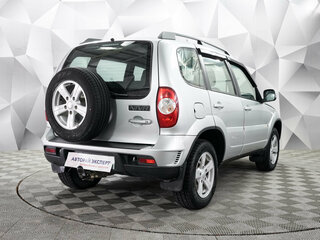2016 Chevrolet Niva I Рестайлинг, серебристый, 595000 рублей, вид 5