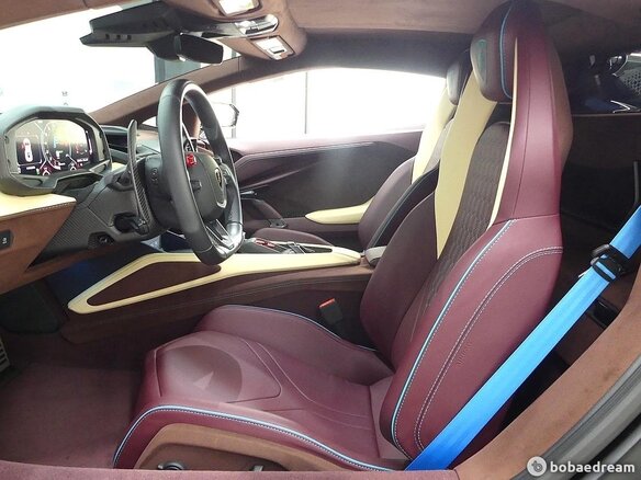 2026 Lamborghini Revuelto, фиолетовый, 70030480 рублей - вид 4