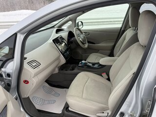 2011 Nissan Leaf (EM61) I (ZE0/AZE0), серый, 625000 рублей, вид 4