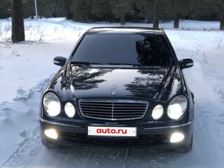 2002 Mercedes-Benz E-Класс 320 III (W211, S211), чёрный, 1230000 рублей, вид 1