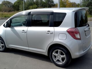 2008 Toyota Ractis I, серебристый, 750000 рублей, вид 3