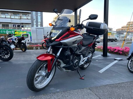 2017 Honda NC 750X, красный, 755000 рублей, вид 3