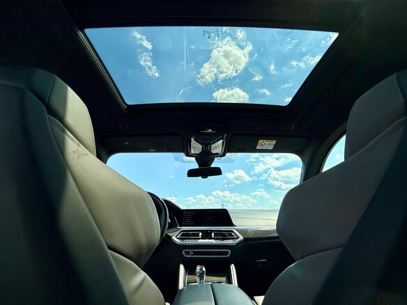 2020 BMW X6 M50i III (G06), чёрный - вид 12