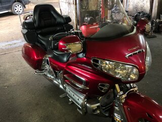 2010 Honda GL 1800 Gold Wing, пурпурный, 870000 рублей, вид 2