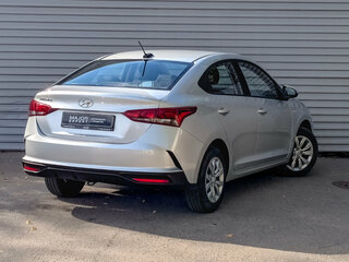 2022 Hyundai Solaris II Рестайлинг, серебристый, 1620000 рублей, вид 5