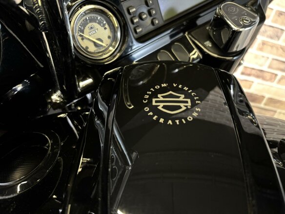 2011 Harley-Davidson CVO Street Glide, чёрный, 1211000 рублей - вид 11