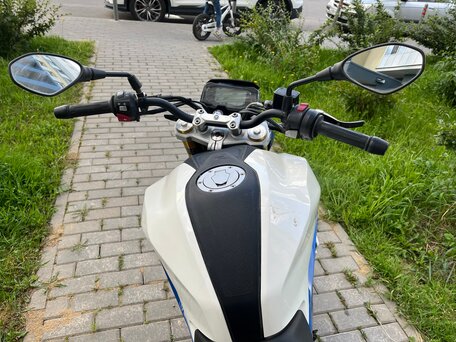 2021 BMW G 310 R, белый, 550000 рублей, вид 3