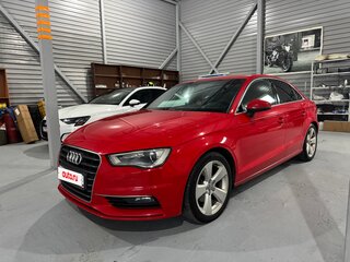 2013 Audi A3 III (8V), красный, 1200000 рублей, вид 1