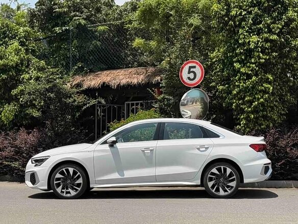 2022 Audi A3 35 TFSI Long IV (8Y), белый, 1900000 рублей - вид 2