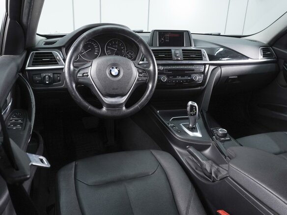 2017 BMW 3 серии 318i VI (F3x) Рестайлинг, белый, 1770000 рублей - вид 5