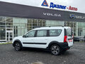 2024 Lada (ВАЗ) Largus Cross I Рестайлинг, белый, 1550000 рублей - вид 2