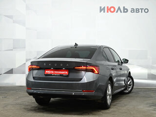 2021 Skoda Octavia IV (A8), серый, 2550000 рублей, вид 4
