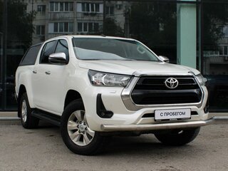 2020 Toyota Hilux VIII Рестайлинг 2, белый, 3700000 рублей, вид 3