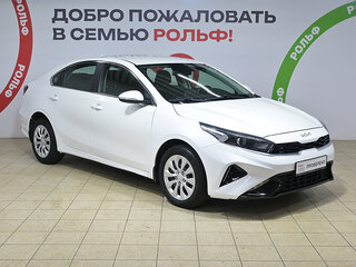 2022 Kia Cerato IV Рестайлинг, белый, 1953000 рублей, вид 3