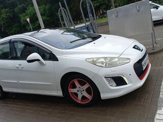 2011 Peugeot 308 I Рестайлинг, белый, 500000 рублей, вид 3