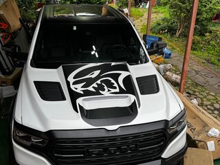 2023 Ram 1500 Crew Cab eTorque V, белый, 16800000 рублей, вид 2