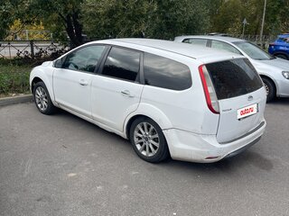 2010 Ford Focus II Рестайлинг, белый, 320000 рублей, вид 1