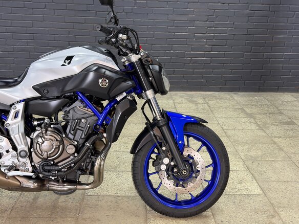 2016 Yamaha MT-07 (FZ-07), серый, 735000 рублей - вид 8