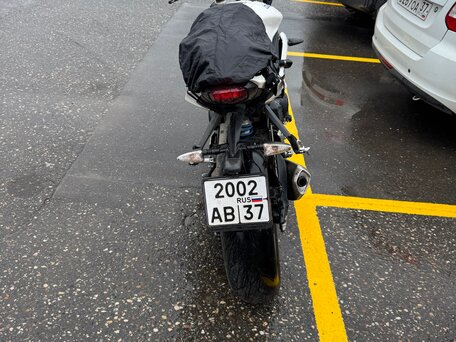 2015 Triumph Street Triple, белый, 505000 рублей, вид 2