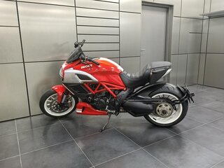 2013 Ducati Diavel, красный, 1000000 рублей, вид 5