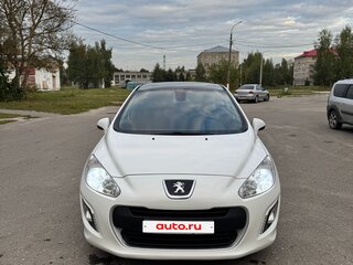 2013 Peugeot 308 I Рестайлинг, белый, 670000 рублей, вид 2