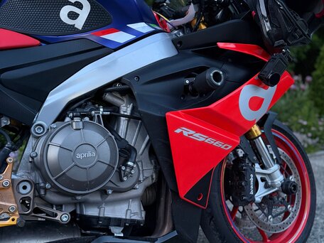 2021 Aprilia RS 660, красный, 1190000 рублей, вид 4
